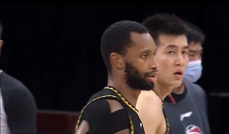 朋友妻子是个野蛮的家庭教师