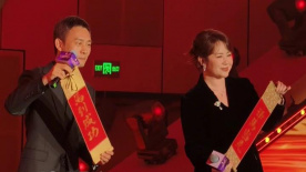 大胸美女操